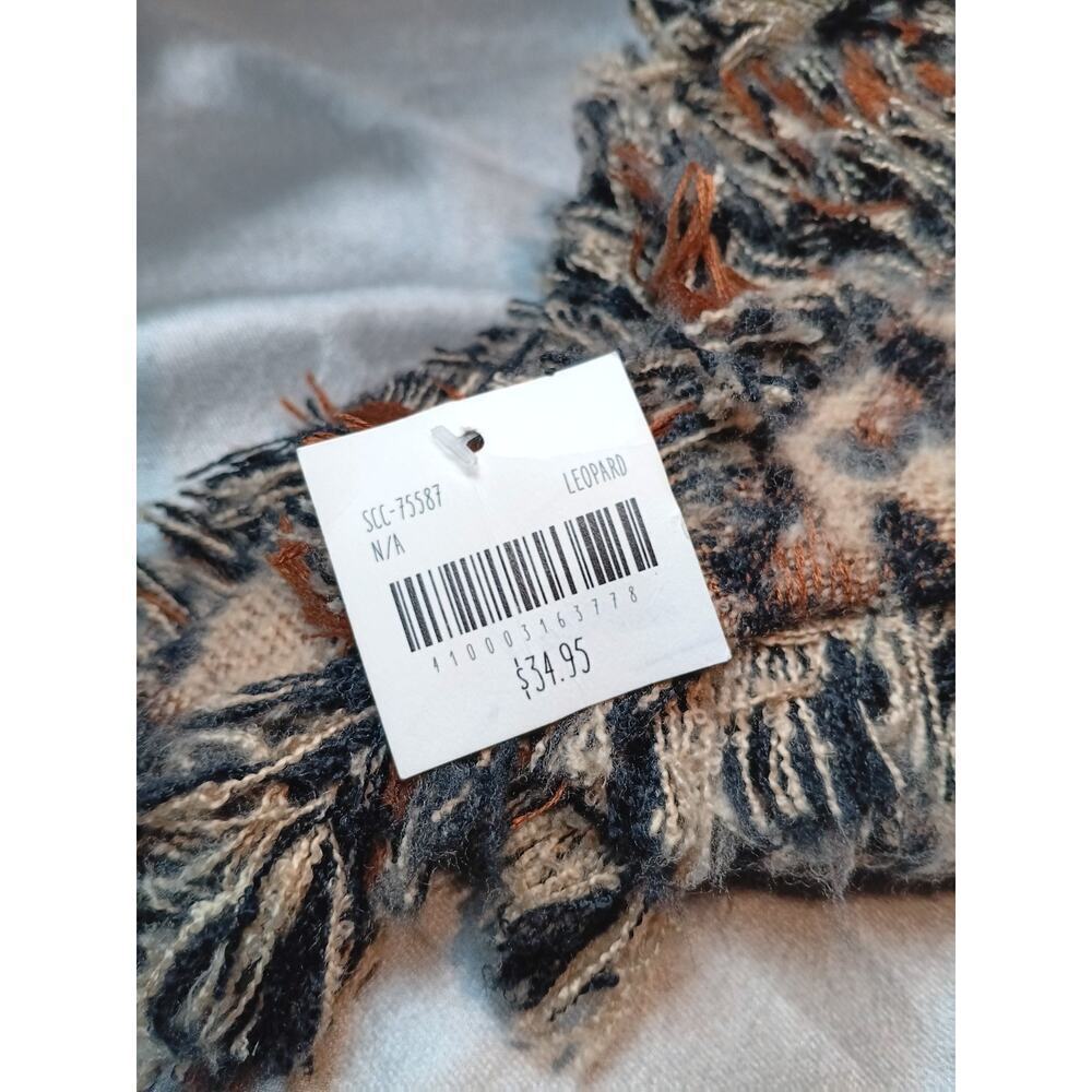 Altar'd State Women’s Animal Print Scarf 6ft Triangle NWT Boho Layers Cozy - Picture 2 of 5